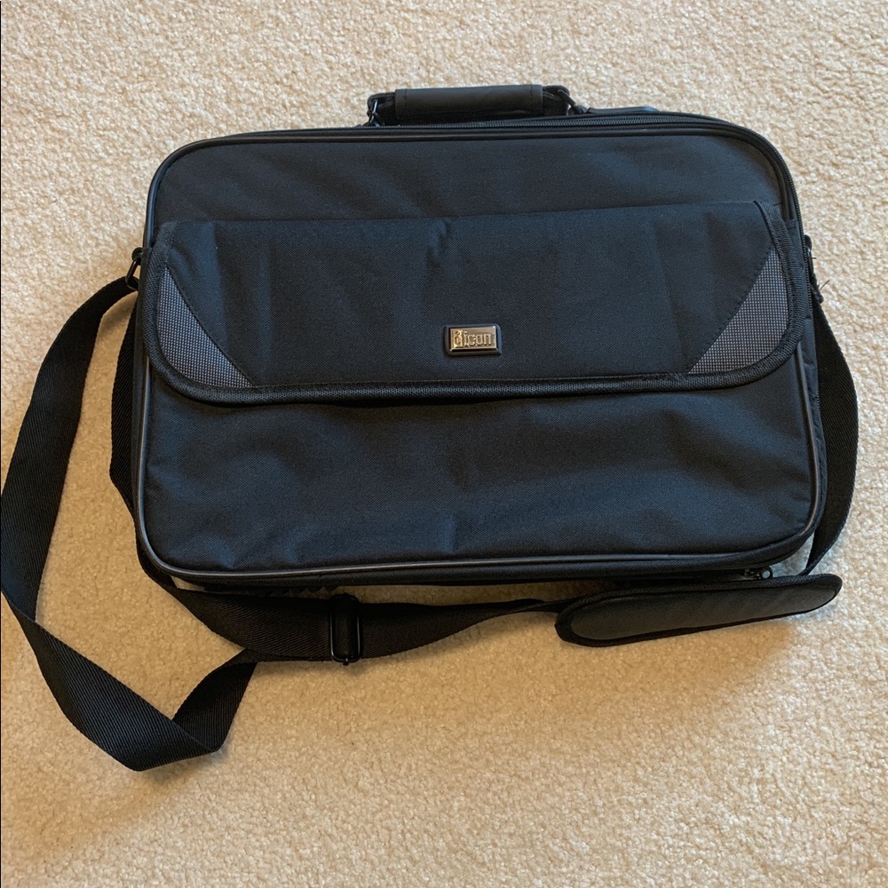 Icon laptop case